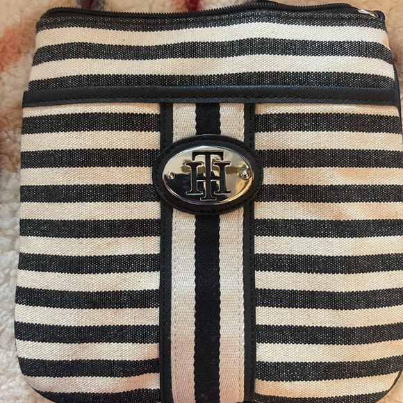 Tommy Hilfiger crossbody - Picture 1 of 1
